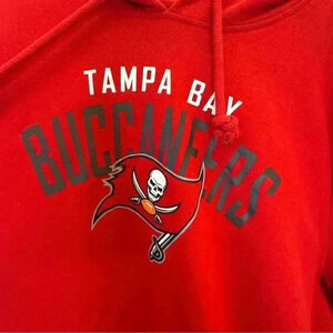 Men's 47 Brand XL Red Pullover Hoodie Tampa Bay Buccaneers NFL Graphic Print